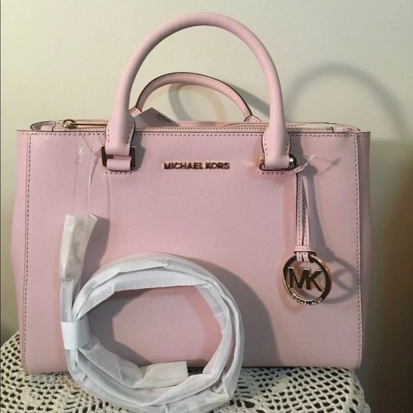 Michael Kors Handbags - (1 hour LEFT) NWT Michael Kors Kellen Satchel